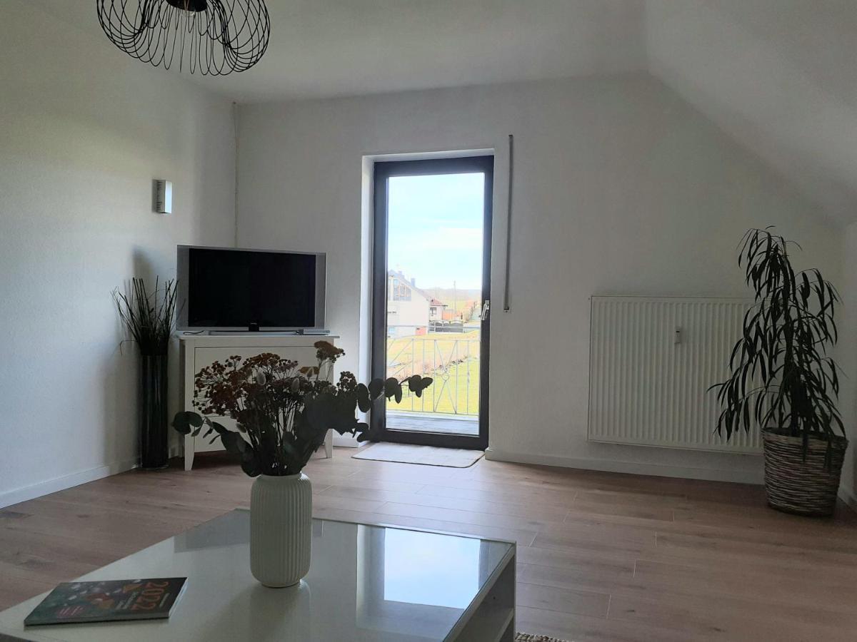Eifelstern-Schoene Ferienwohnung Mit Balkon Kalenborn-Scheuern ภายนอก รูปภาพ